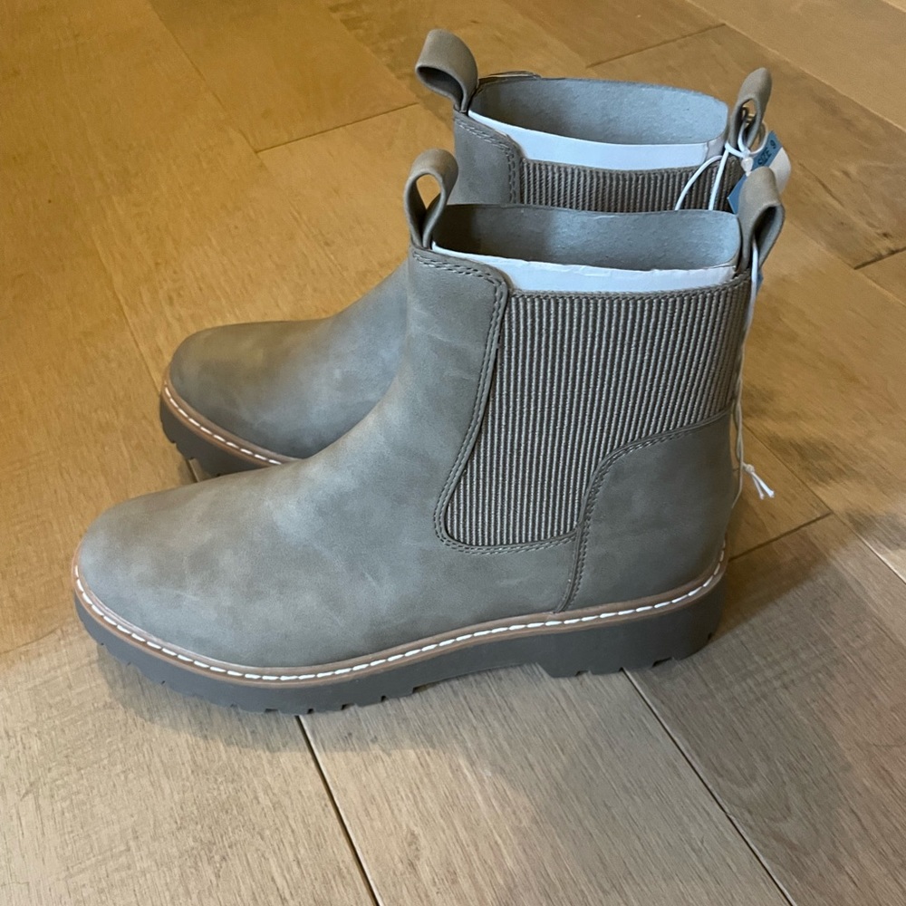 Dolce Vita Chelsea Boots